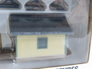 HO Scale Walthers 933-2804 Speeder Shed w/Speeder & Bumpers
