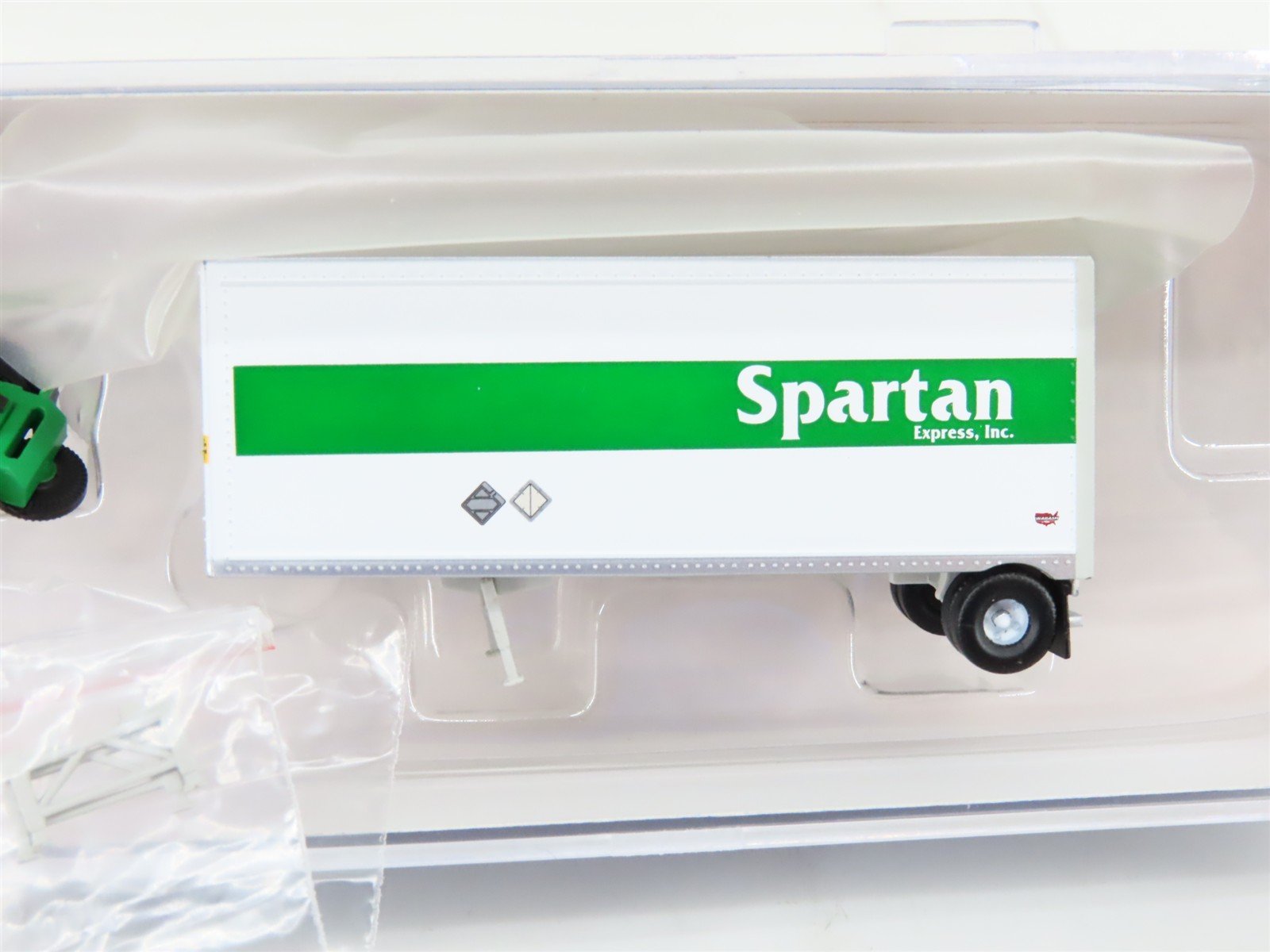 N Scale Athearn ATH10825 Spartan Two 28' Wedge Trailers w/ Dolly