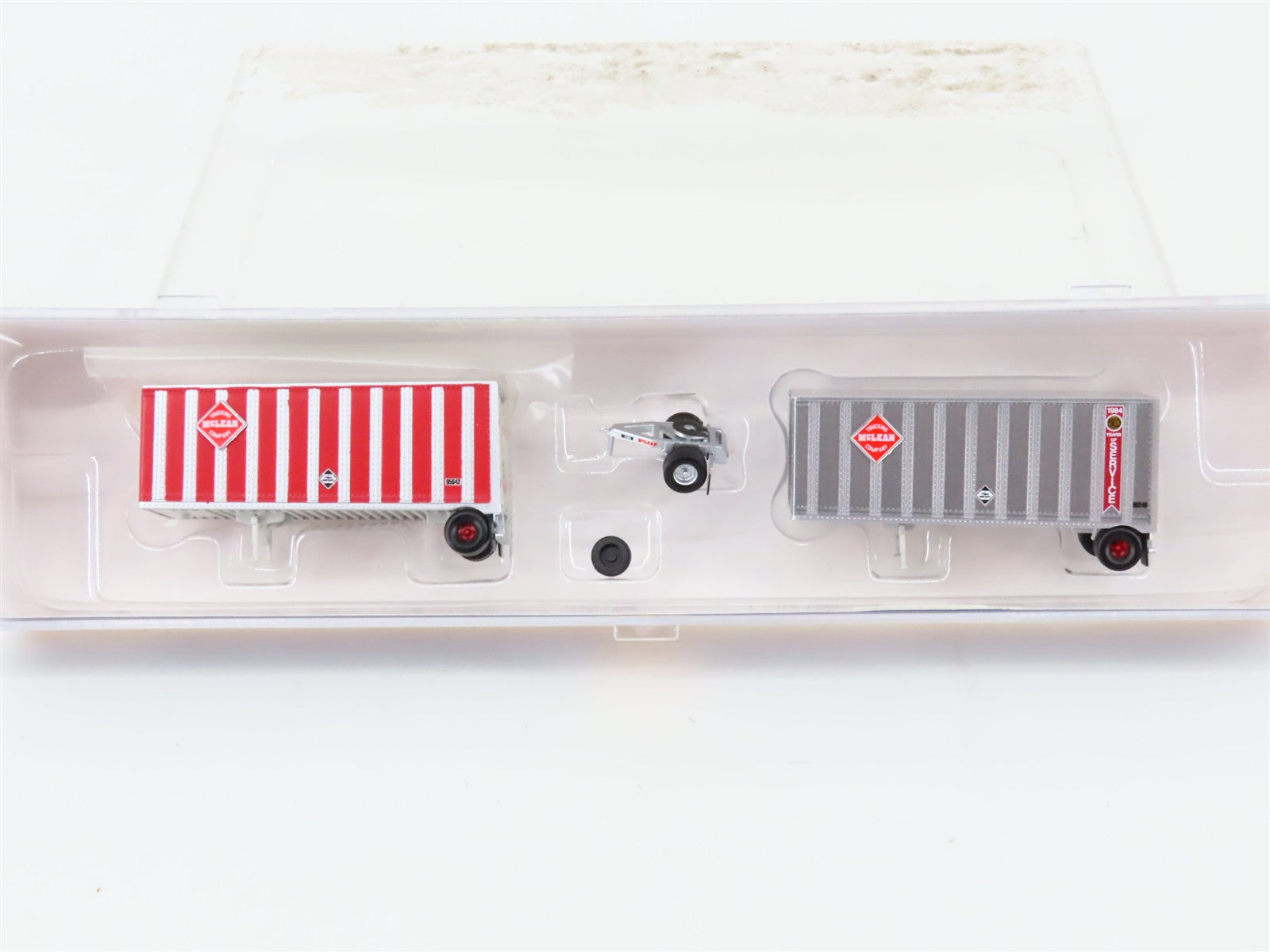N Scale Athearn ATH10826 McLean Trucking Co. Two 28' Wedge Trailers w/ Dolly