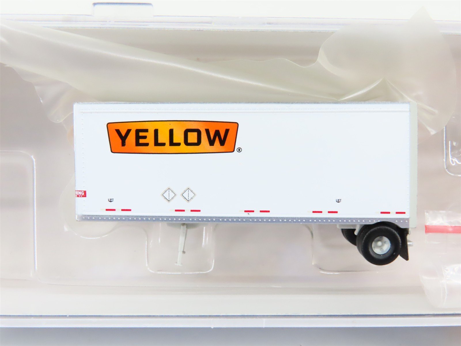 N Scale Athearn ATH10759 Yellow Two 28' Wedge Trailers w/ Dolly