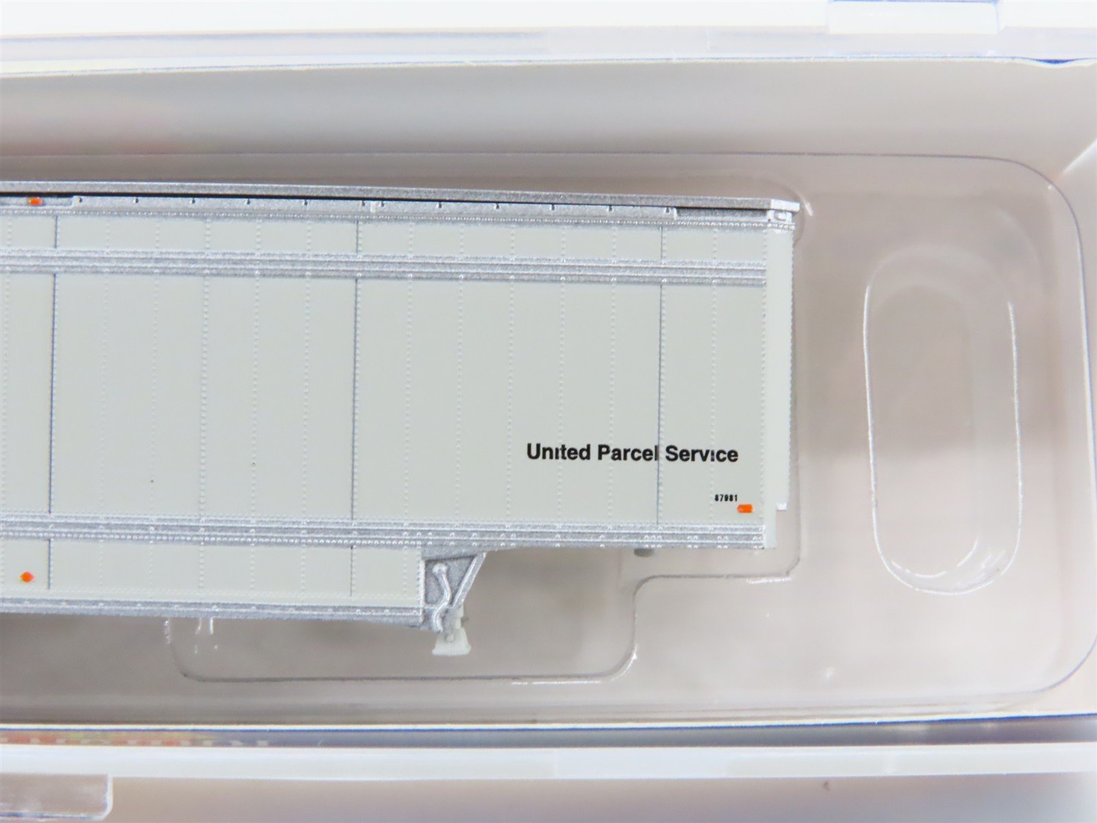 N Scale Athearn ATH6907 UPSZ (No Logo) United Parcel Service 40' Trailer #87981