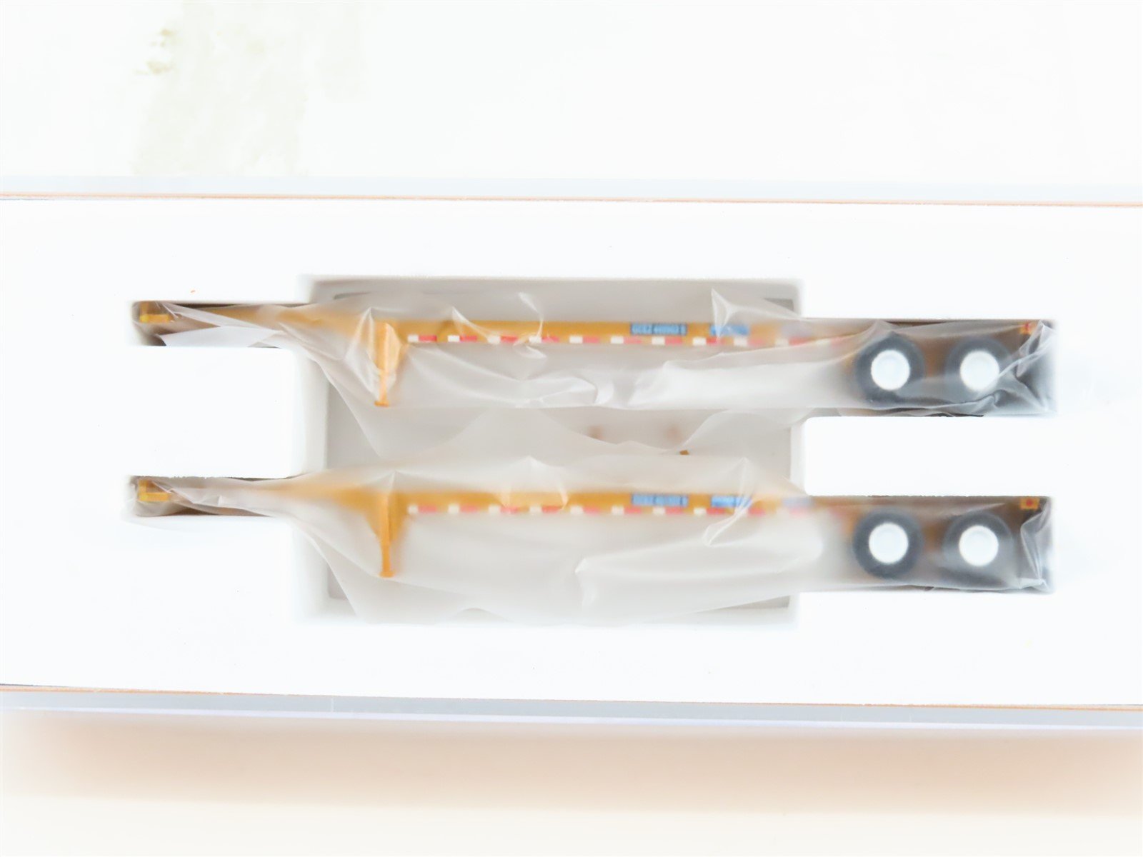 N Scale JTC 142002 Genstar 40' Container Chassis 