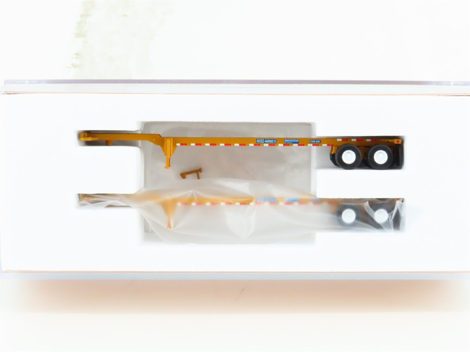 N Scale JTC 142002 Genstar 40' Container Chassis 