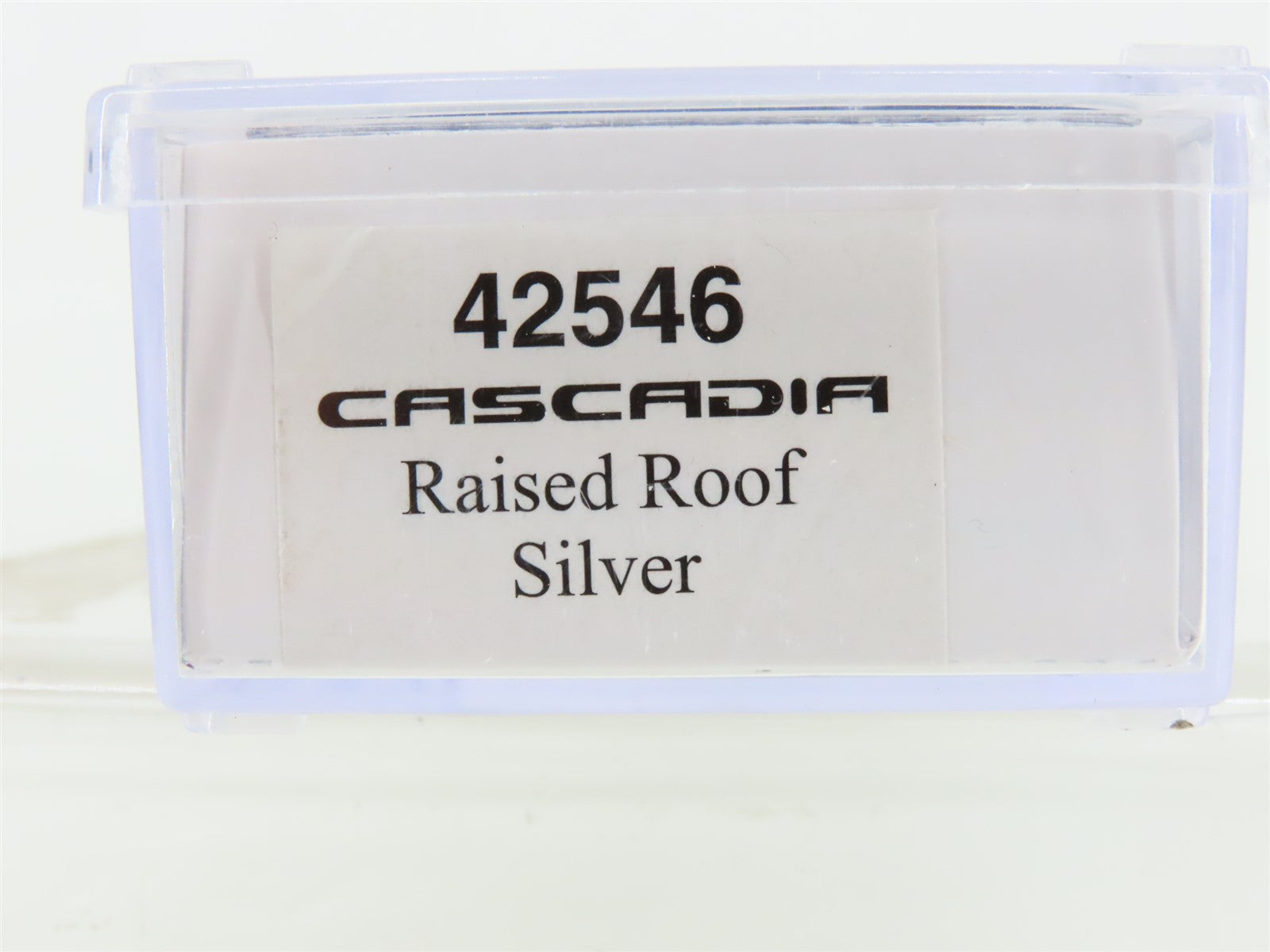 N Scale Trainworx 42546 Freightliner Cascadia Raised Roof Silver Tractor