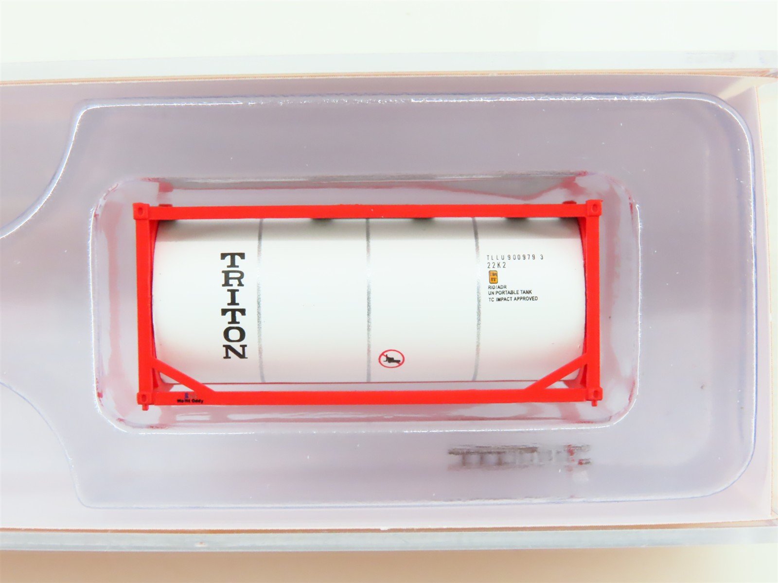 N Scale JTC 205208 Triton Leading 20' Standard Tank Container 2-Pack