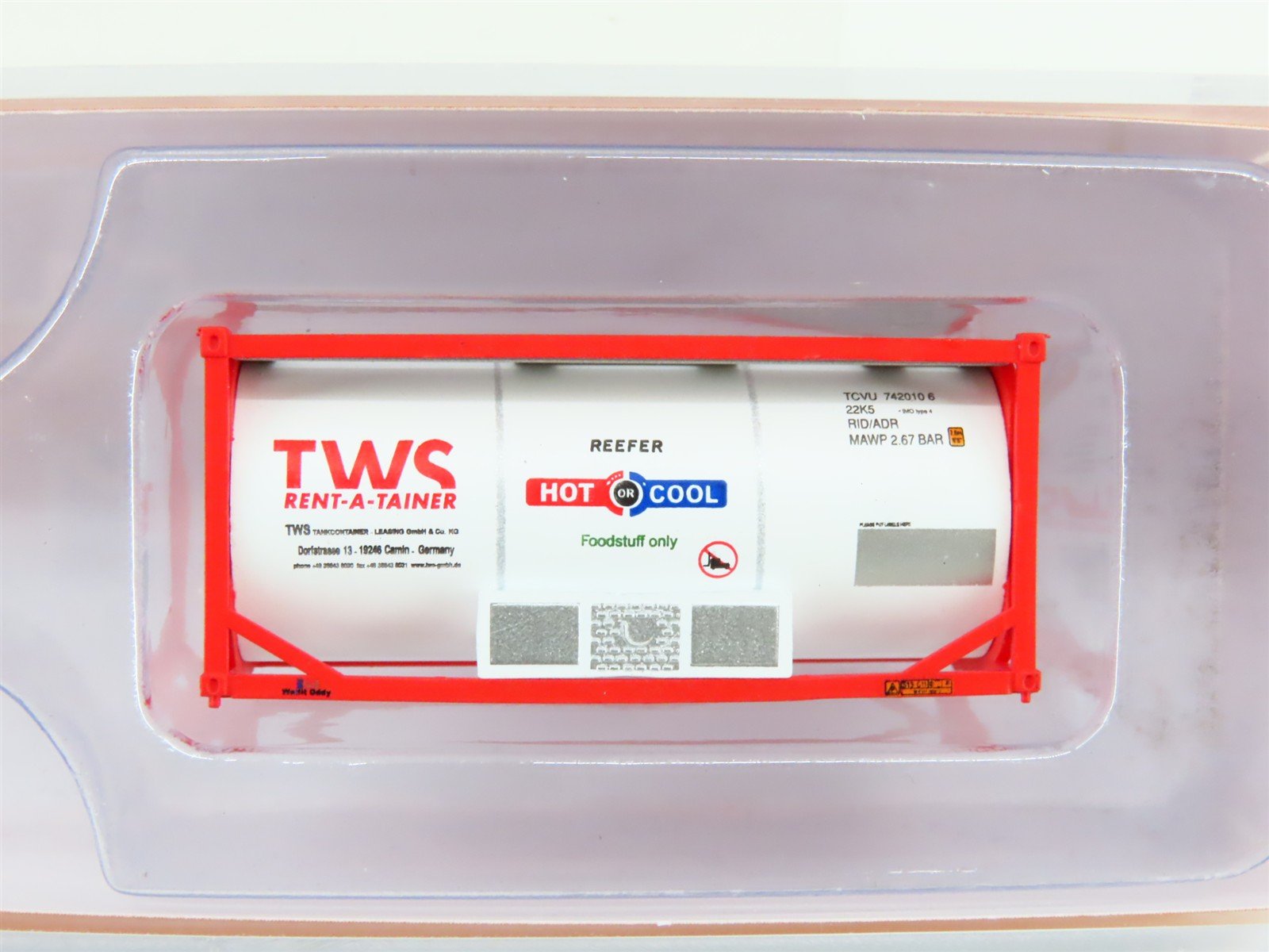 N Scale JTC 205211 TWS Rent-A-Tainer 20' Standard Tank Container 2-Pack