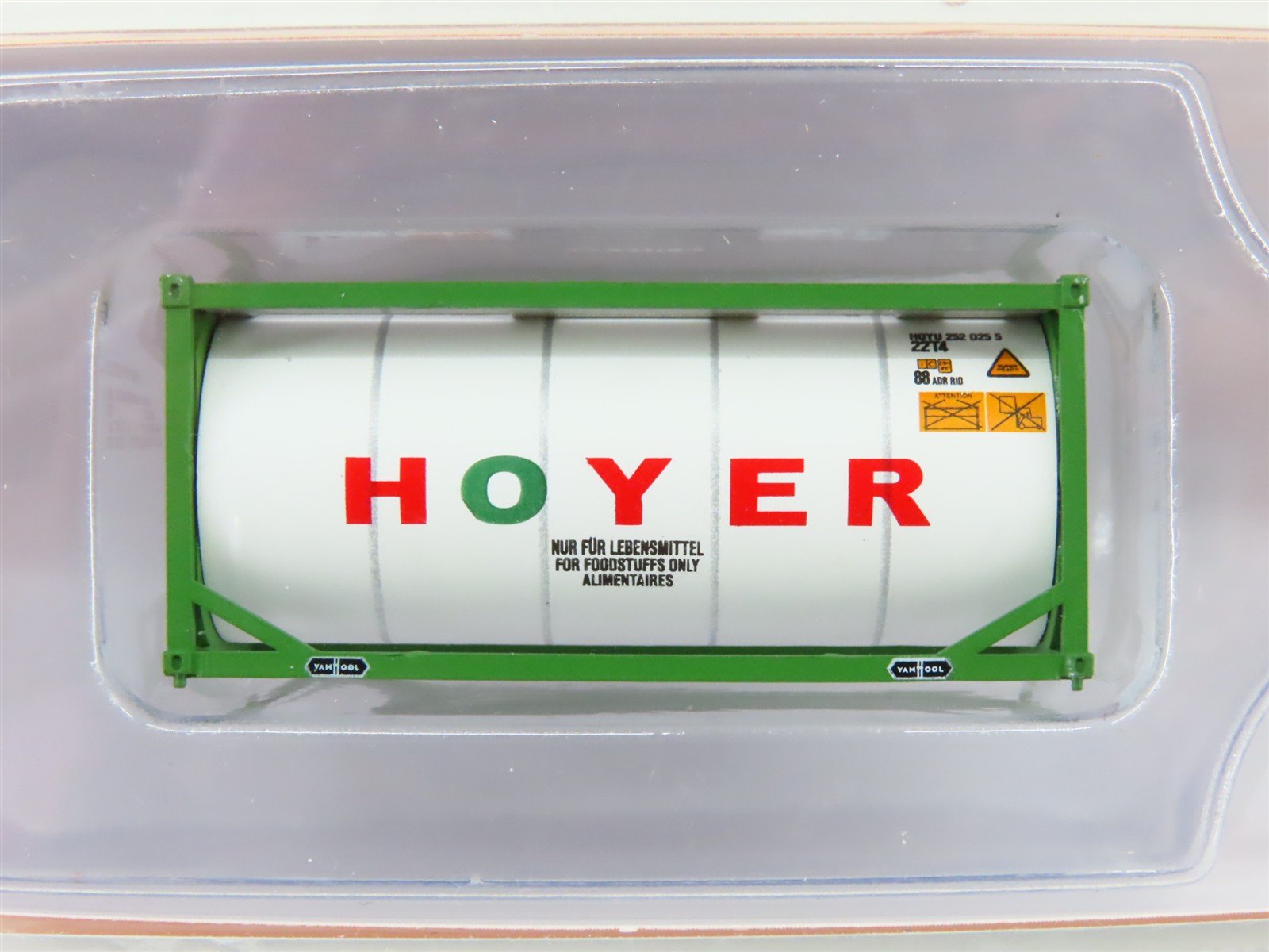 N Scale JTC 205209 HOYER (Green) 20' Standard Tank Container 2-Pack
