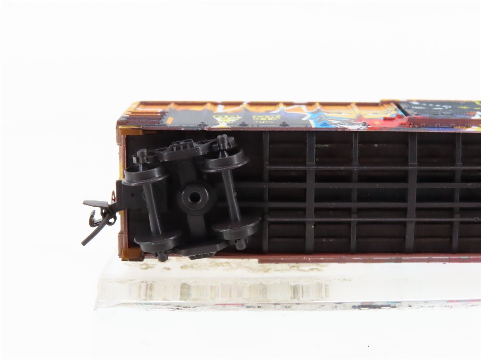 N Scale Micro-Trains MTL 02545014 RBOX Railbox 50' Box Car #32013 w/ Graffiti