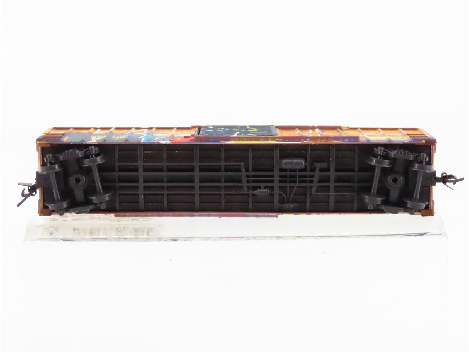 N Scale Micro-Trains MTL 02545014 RBOX Railbox 50' Box Car #32013 w/ Graffiti