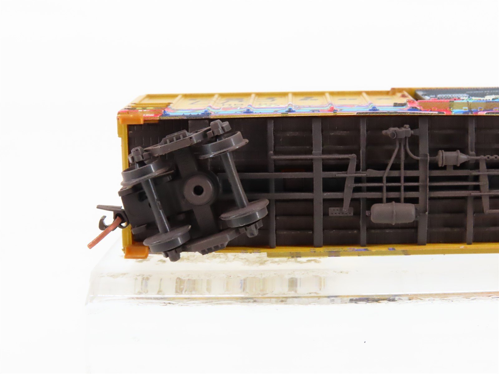 N Scale Micro-Trains MTL 02544564 RBOX Railbox 50' Box Car #34724 w/ Graffiti