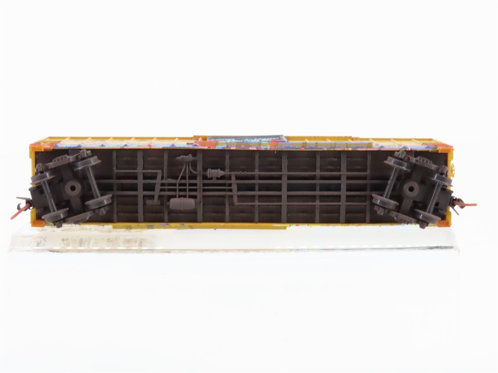 N Scale Micro-Trains MTL 02544564 RBOX Railbox 50' Box Car #34724 w/ Graffiti