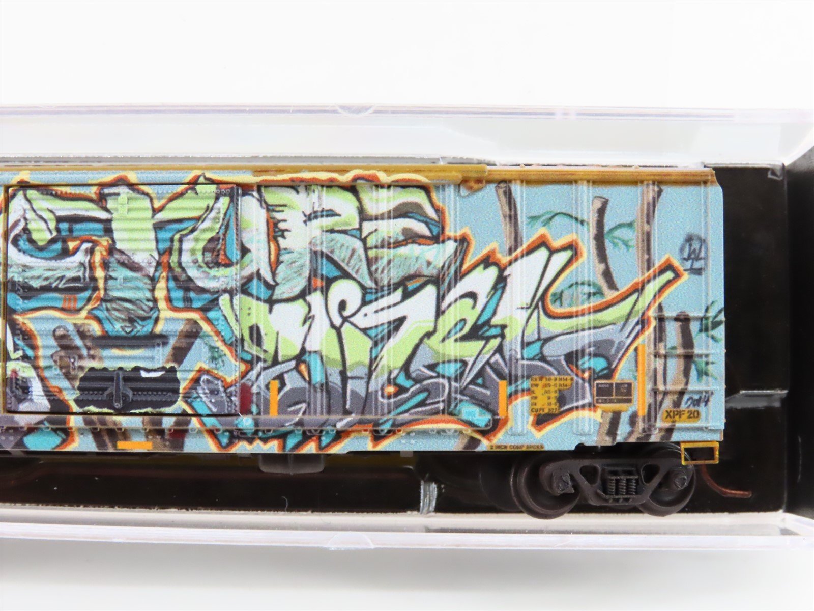 N Scale Micro-Trains MTL 02544566 RBOX Railbox 50' Box Car #32031 w/ Graffiti