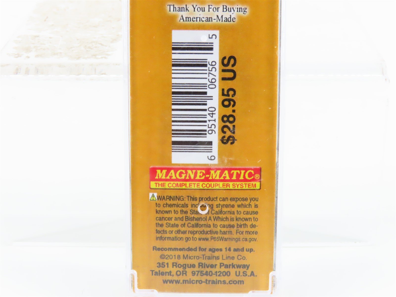 N Scale Micro-Trains MTL 02544566 RBOX Railbox 50' Box Car #32031 w/ Graffiti