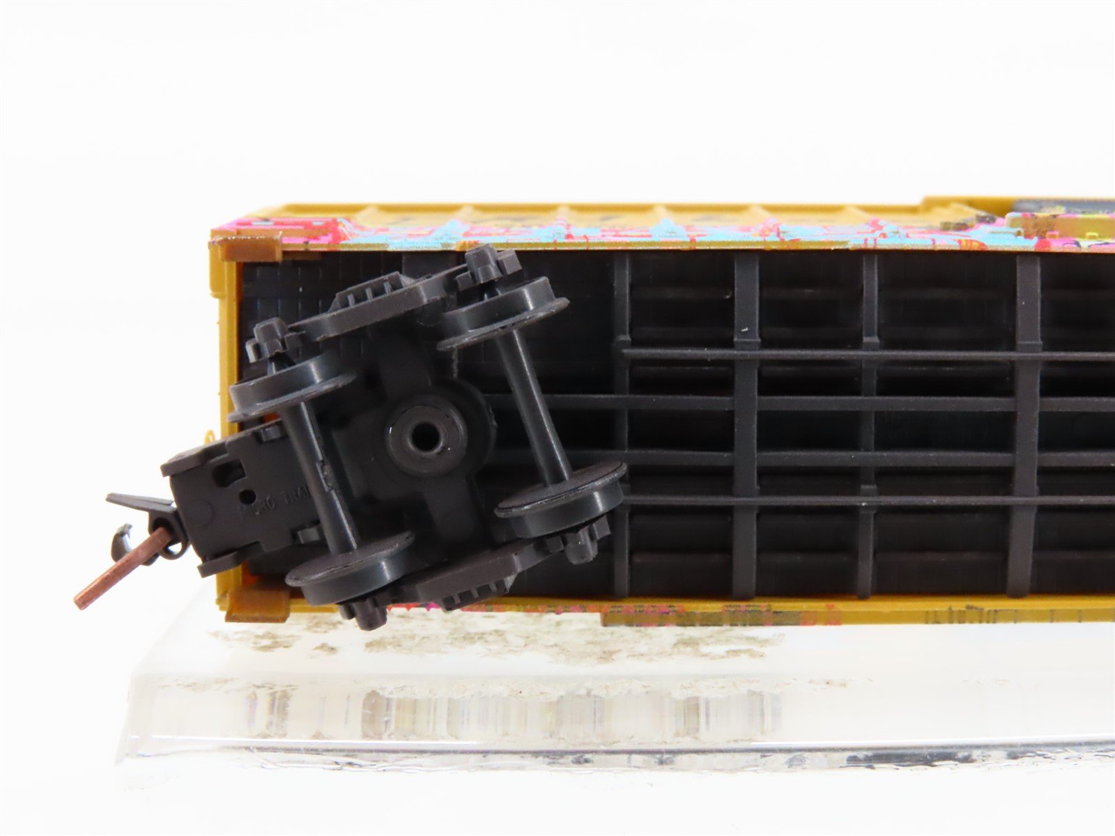 N Scale Micro-Trains MTL 02544561 RBOX 50' Box Car #39264 w/ Mardi Gras Graffiti