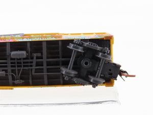 N Scale Micro-Trains MTL 02544561 RBOX 50' Box Car #39264 w/ Mardi Gras Graffiti
