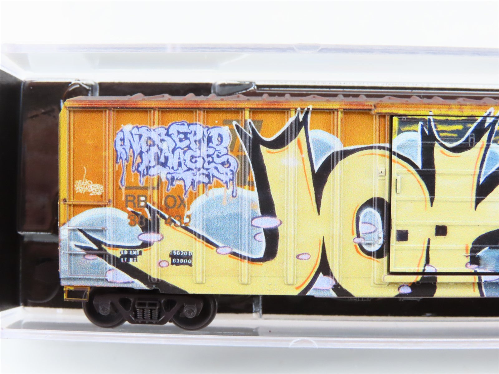 N Scale Micro-Trains MTL 02545013 RBOX Railbox 50' Box Car #38432 w/ Graffiti