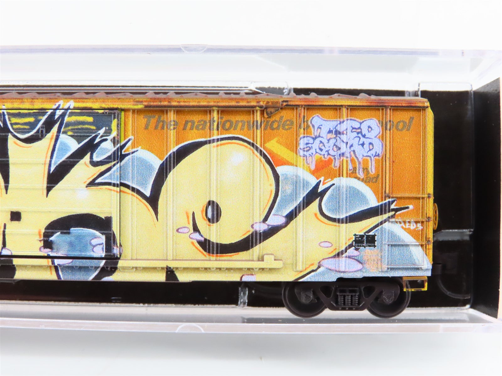 N Scale Micro-Trains MTL 02545013 RBOX Railbox 50' Box Car #38432 w/ Graffiti