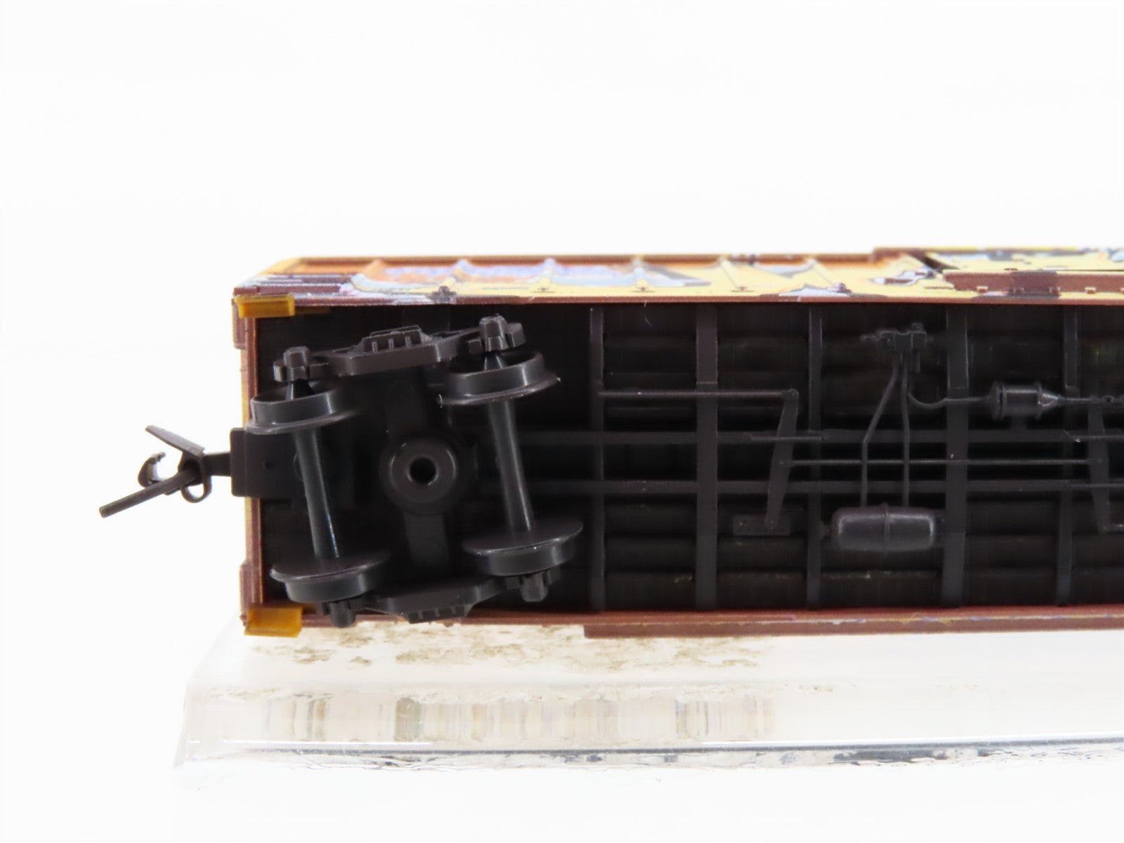 N Scale Micro-Trains MTL 02545013 RBOX Railbox 50' Box Car #38432 w/ Graffiti