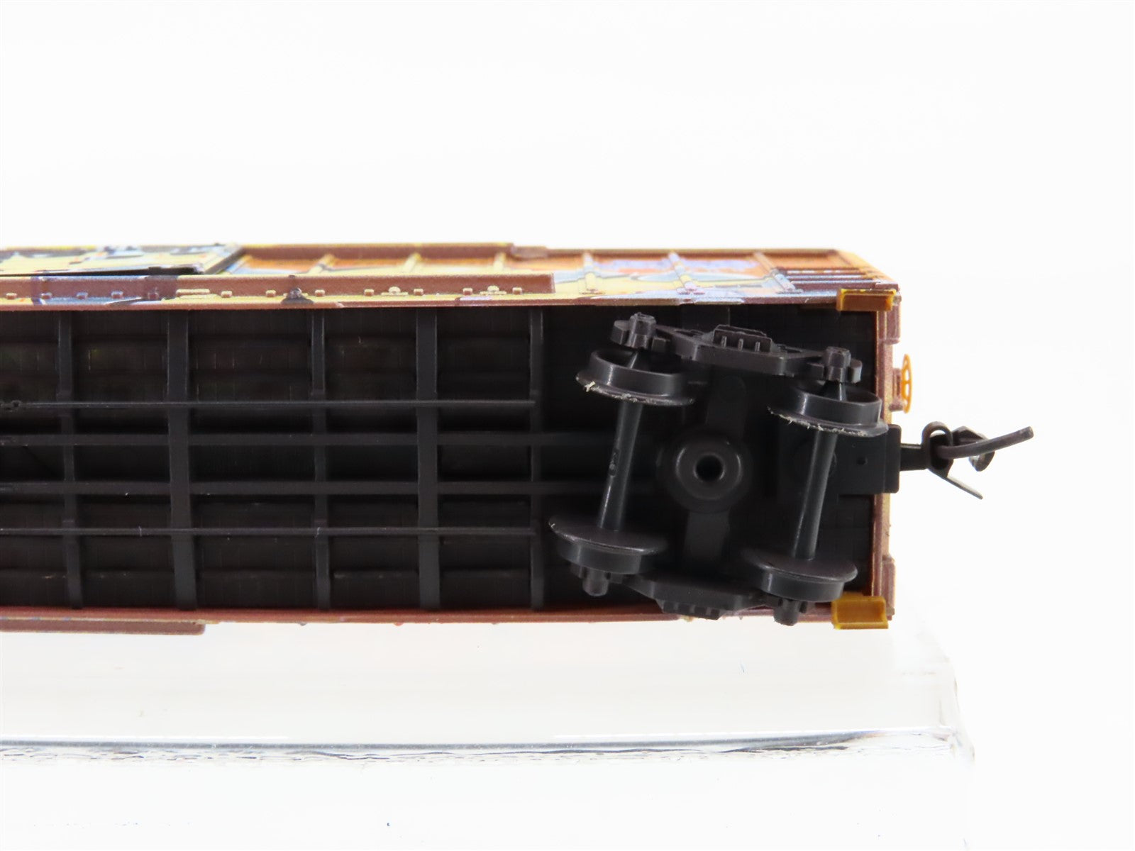 N Scale Micro-Trains MTL 02545013 RBOX Railbox 50' Box Car #38432 w/ Graffiti