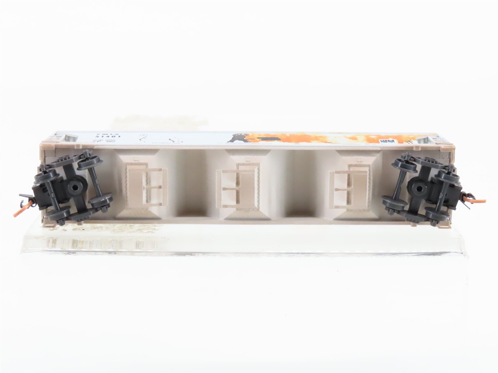 N Scale Micro-Trains MTL 09444530 FMLX FMC Corp. 3-Bay Hopper #51401 w/ Graffiti