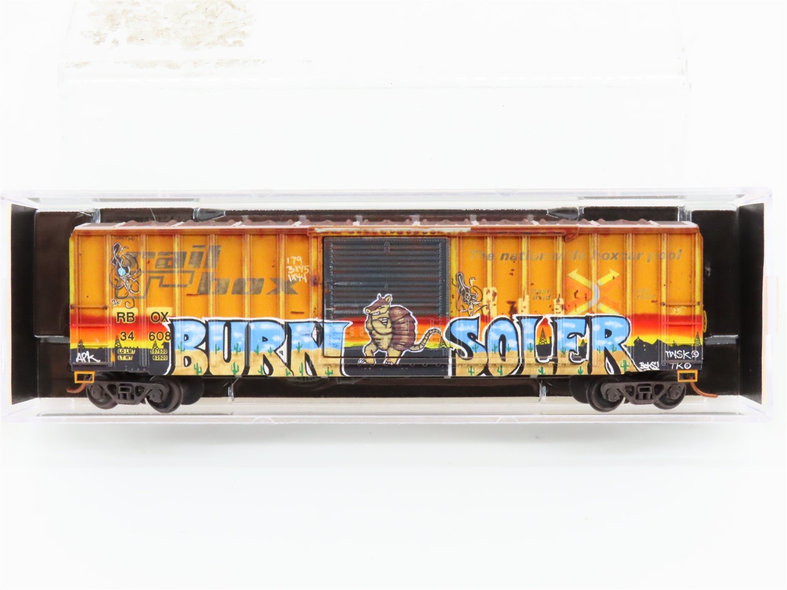 N Scale Micro-Trains MTL 02544015 RBOX Railbox 50' Box Car #34608 w/ Graffiti