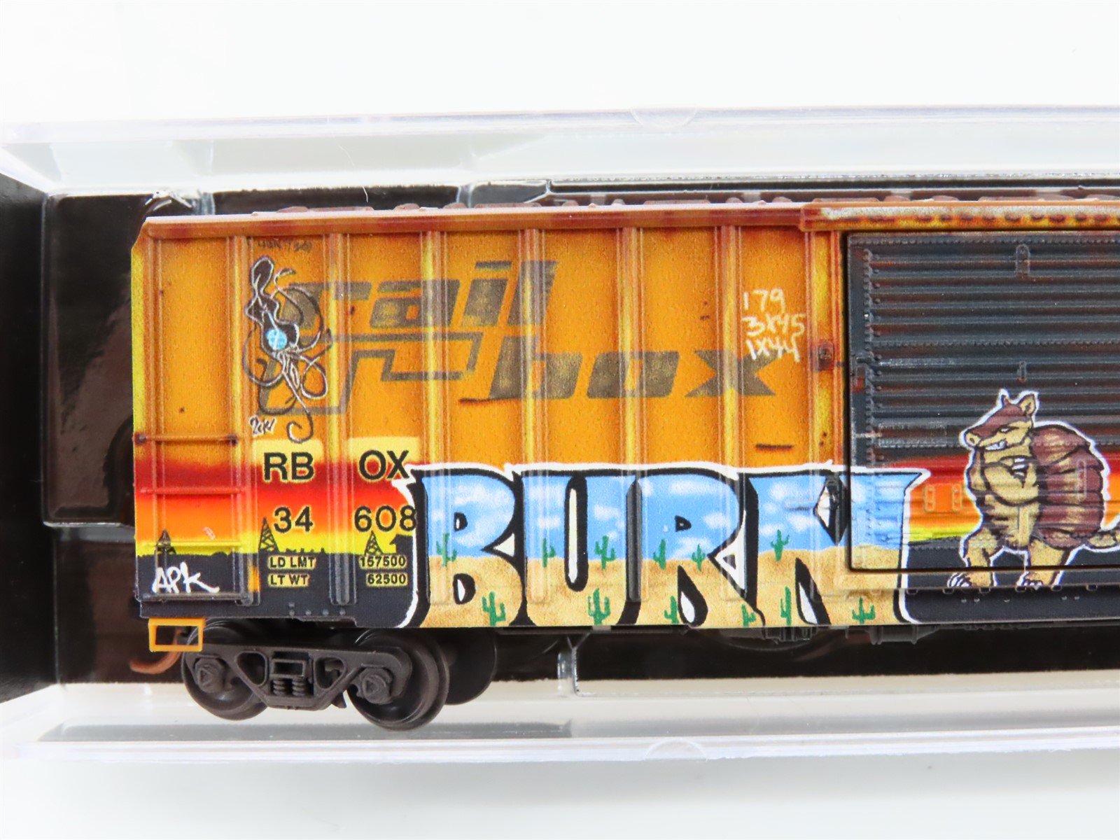 N Scale Micro-Trains MTL 02544015 RBOX Railbox 50' Box Car #34608 w/ Graffiti