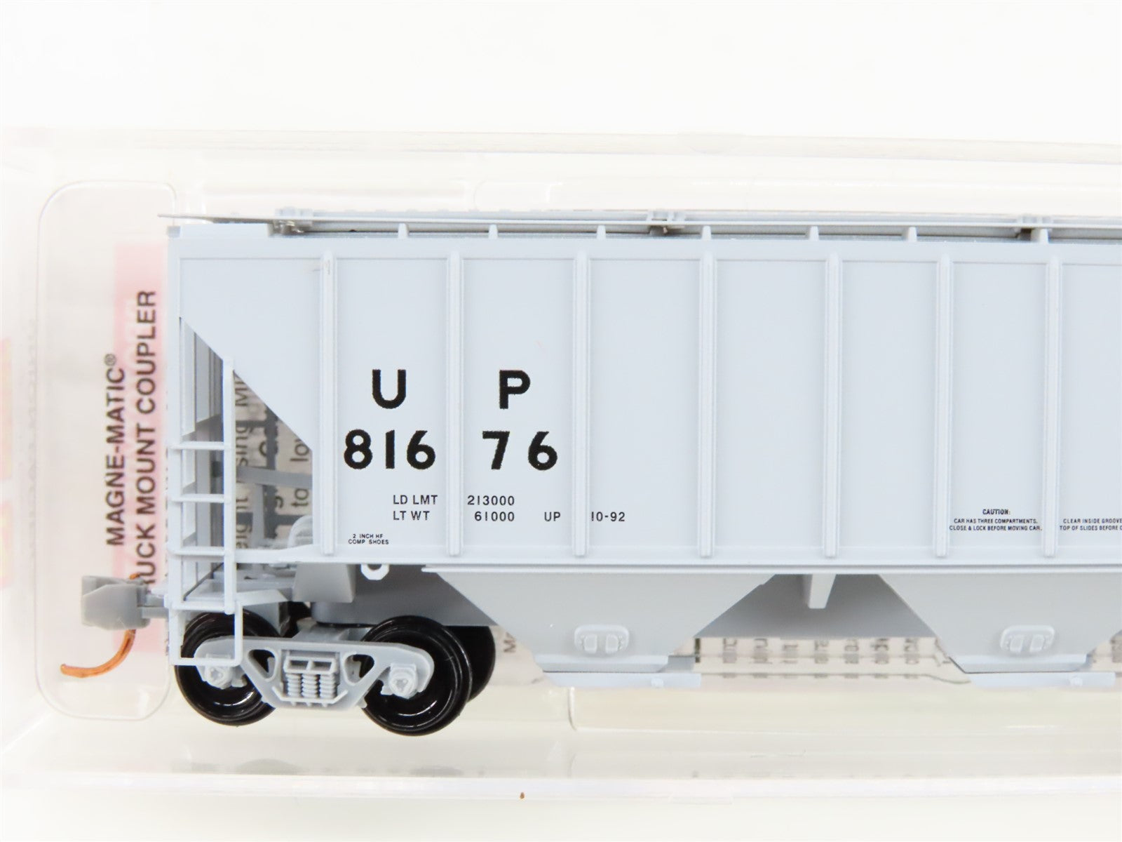N Scale Micro-Trains MTL 09600191 UP Union Pacific 3-Bay Covered Hopper #81676