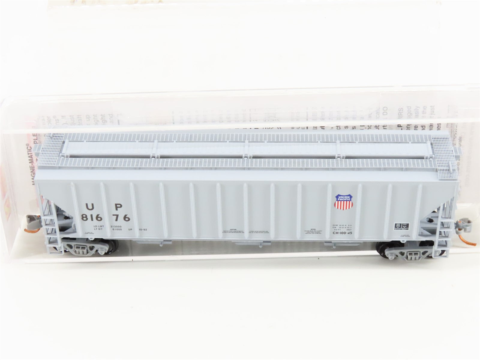 N Scale Micro-Trains MTL 09600191 UP Union Pacific 3-Bay Covered Hopper #81676