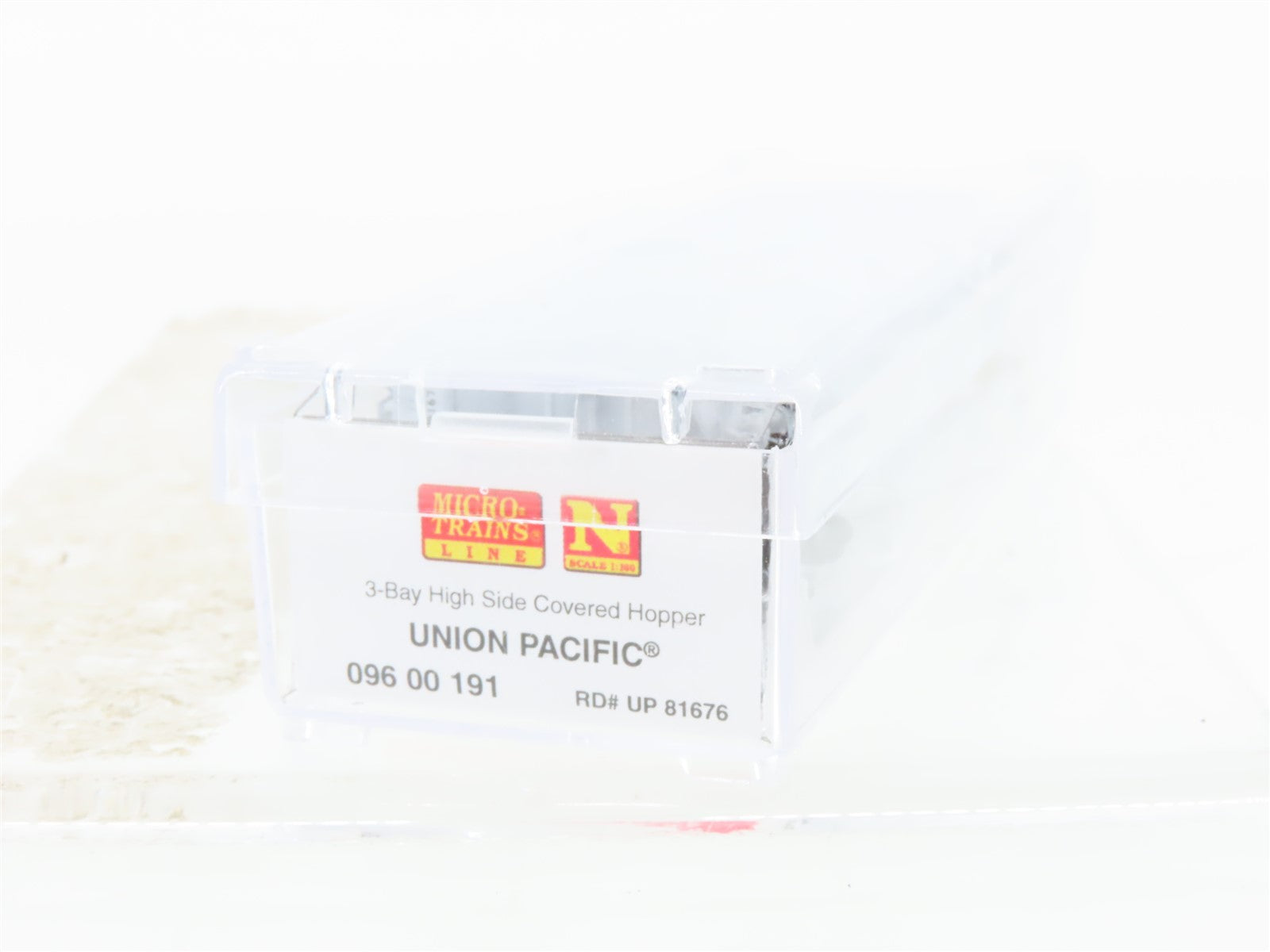 N Scale Micro-Trains MTL 09600191 UP Union Pacific 3-Bay Covered Hopper #81676