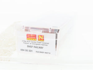 N Scale Micro-Trains MTL 09400331 BNSF Railway 3-Bay Center Flow Hopper #482710