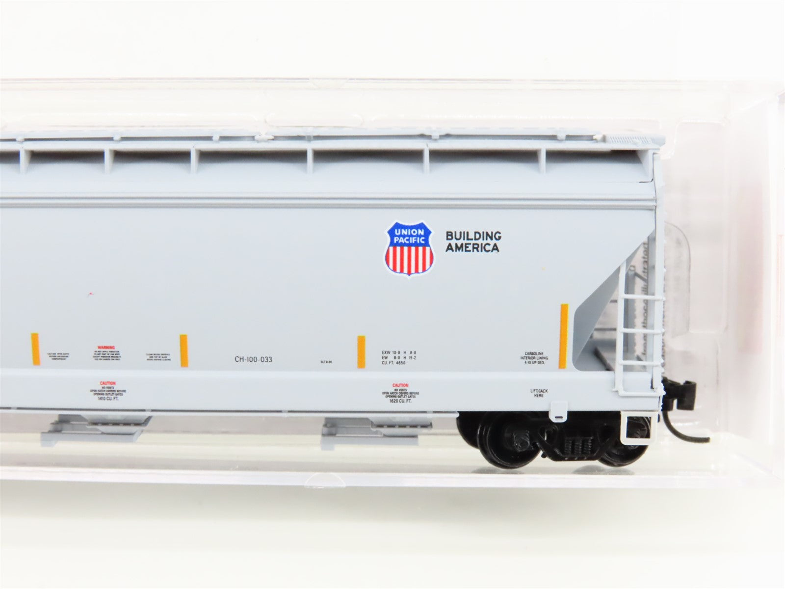 N Scale Micro-Trains MTL 09400602 SP Union Pacific 3-Bay Covered Hopper #496441