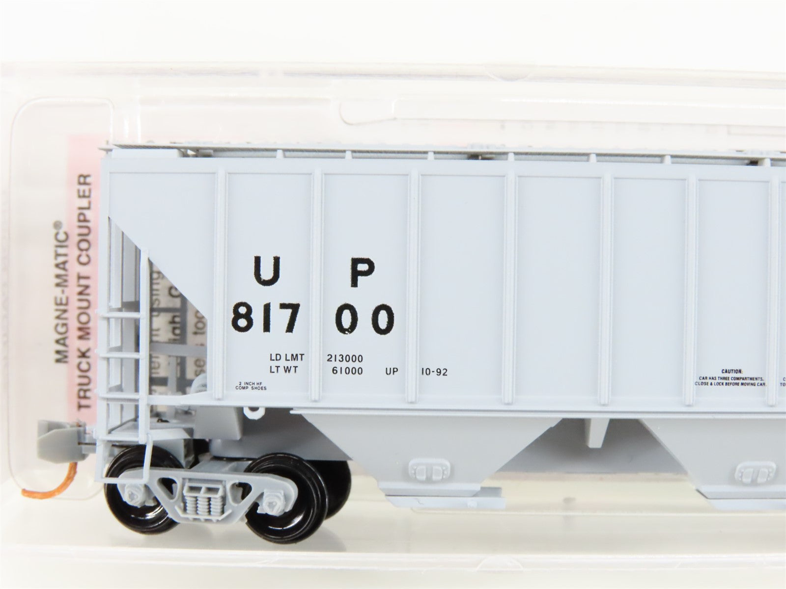 N Scale Micro-Trains MTL 09600192 UP Union Pacific 3-Bay Covered Hopper #81700