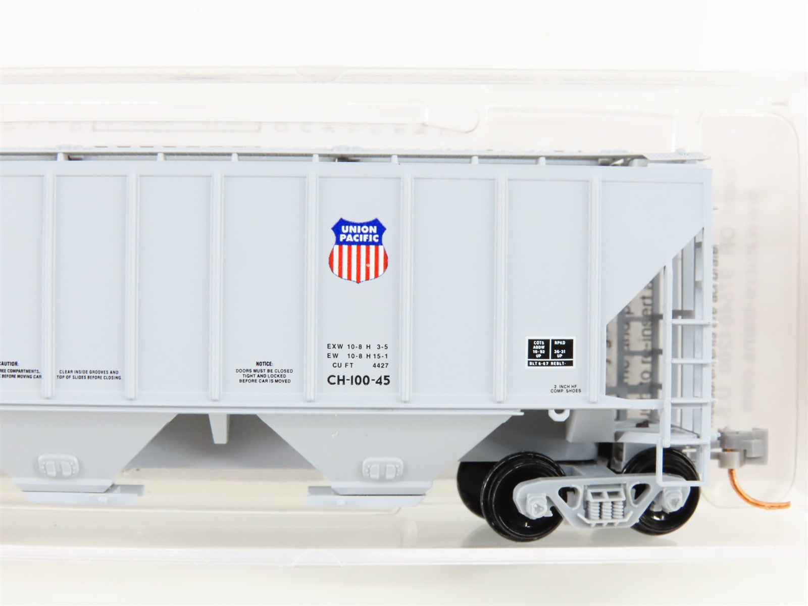 N Scale Micro-Trains MTL 09600192 UP Union Pacific 3-Bay Covered Hopper #81700