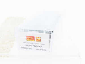 N Scale Micro-Trains MTL 09600192 UP Union Pacific 3-Bay Covered Hopper #81700