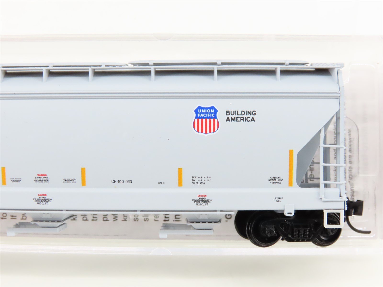 N Scale Micro-Trains MTL 09400601 SP Union Pacific 3-Bay Covered Hopper #496474