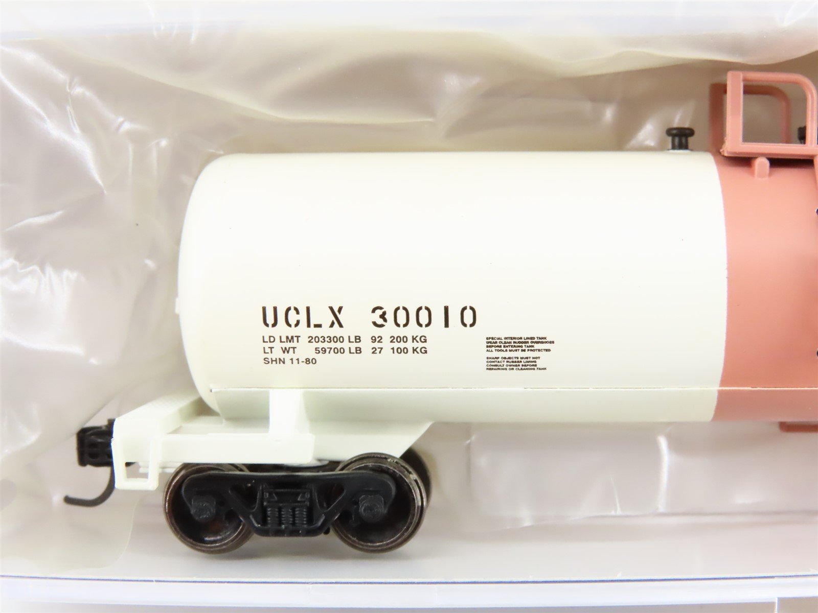 N Scale Athearn ATH17604 UCLX 50' 20K Gallon General Service Tank Car #30010