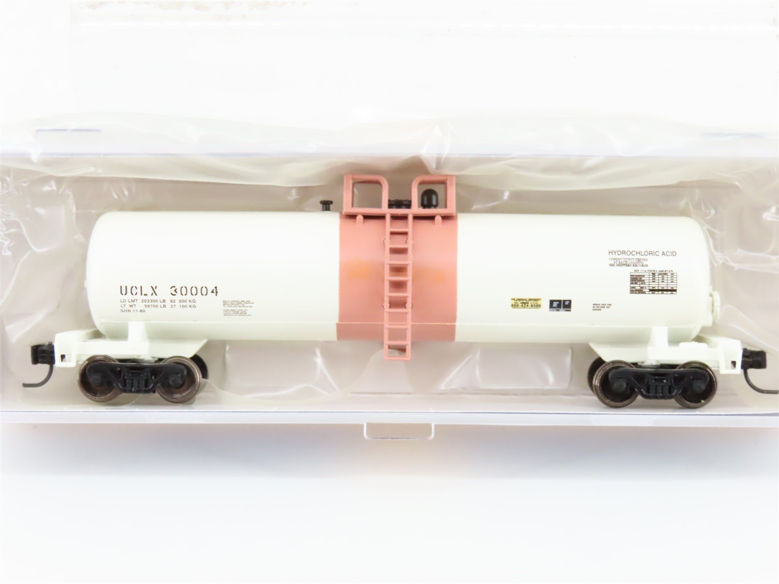 N Scale Athearn ATH17603 UCLX 50' 20K Gallon General Service Tank Car #30004