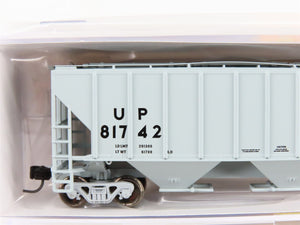 N Scale Athearn ATH27444 UP Union Pacific PS 4427 3-Bay Covered Hopper #81742