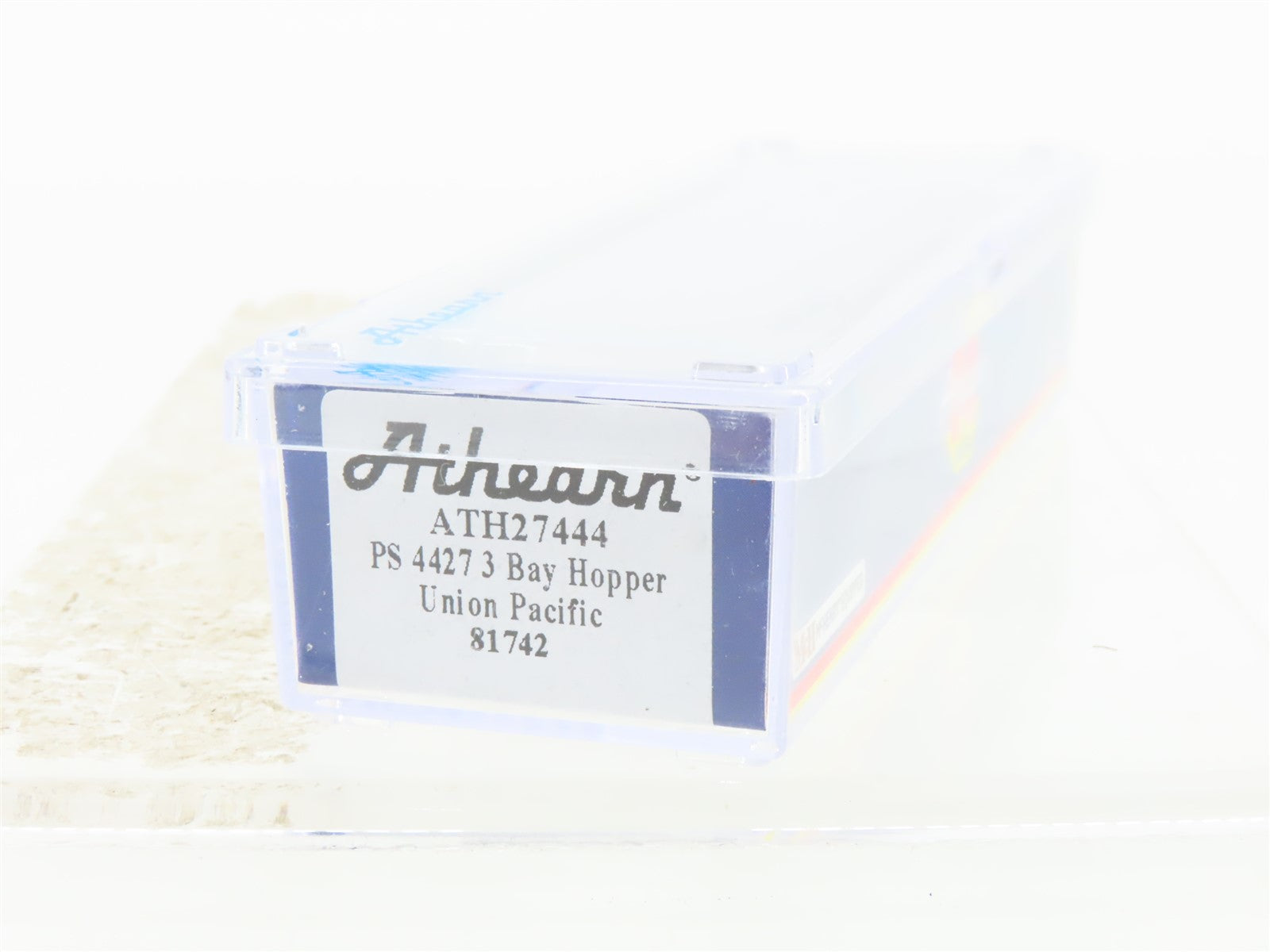 N Scale Athearn ATH27444 UP Union Pacific PS 4427 3-Bay Covered Hopper #81742