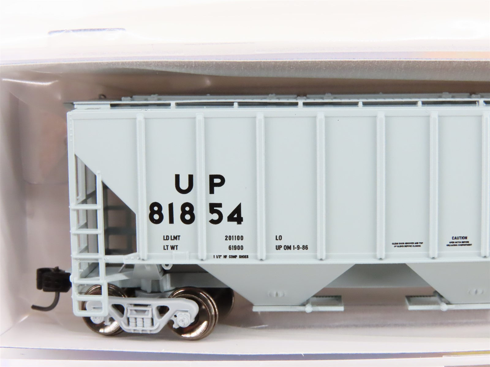 N Scale Athearn ATH27445 UP Union Pacific PS 4427 3-Bay Covered Hopper #81854