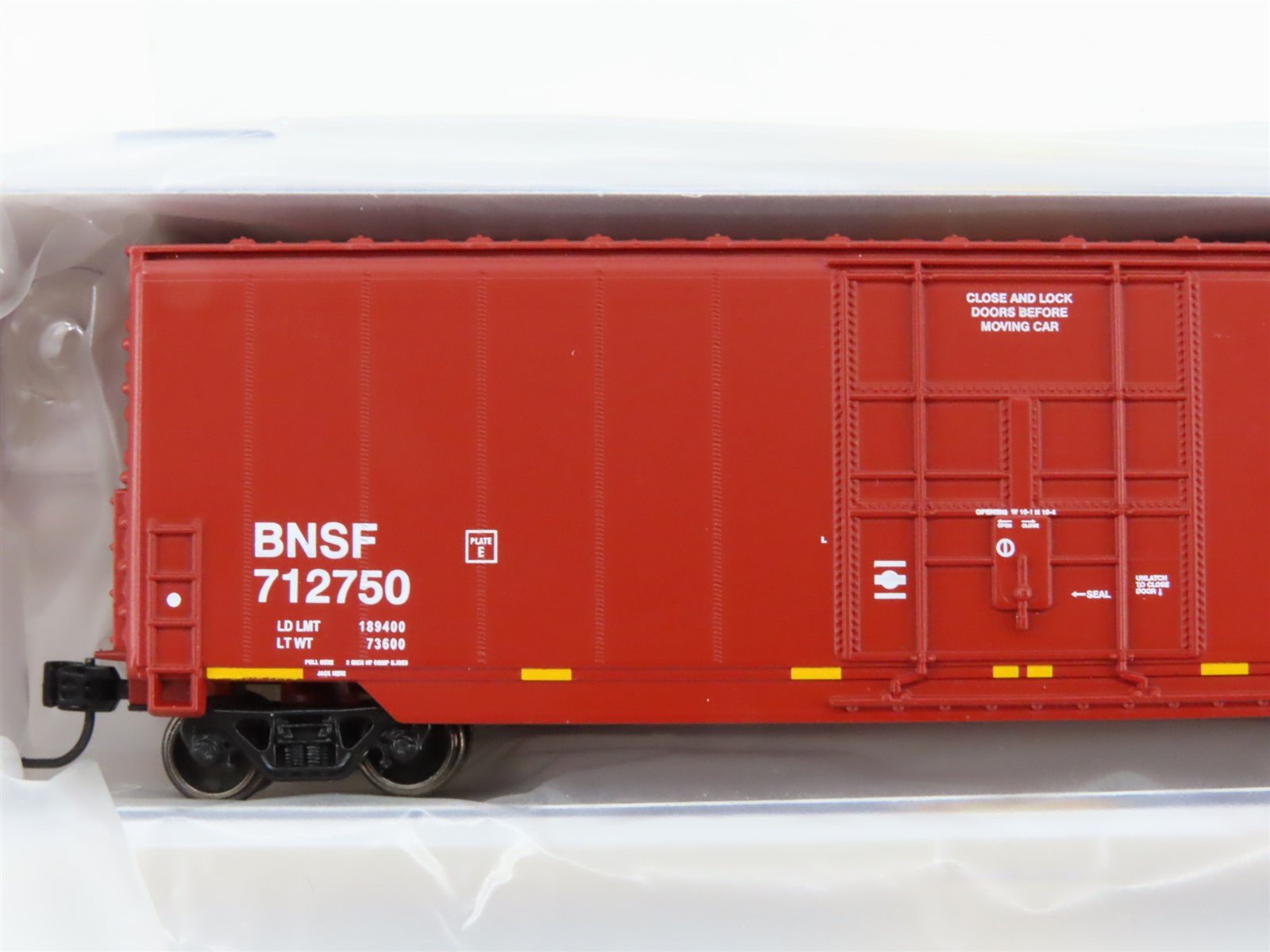 N Scale Athearn ATH3769 BNSF Railway 50' High Cube Smooth Side Box Car #712750