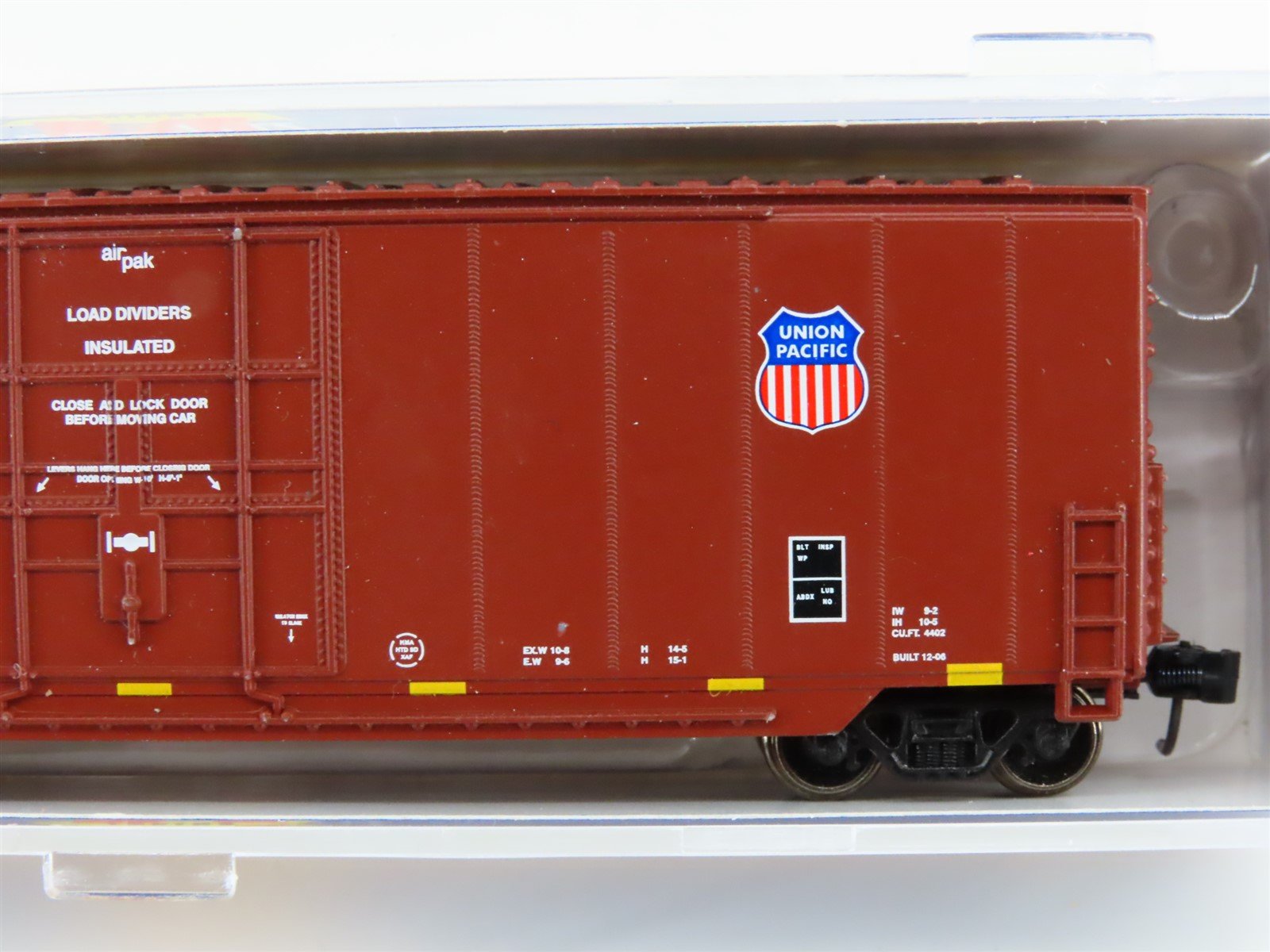 N Scale Athearn ATH3782 WP (Union Pacific Logo) 50' High Cube Box Car #68298