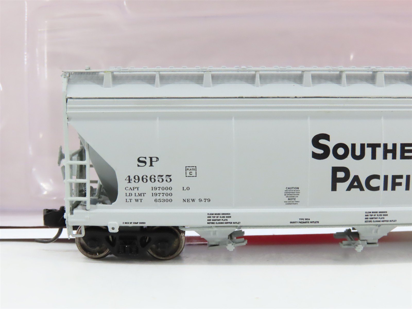 N Scale InterMountain 67003-27 SP Southern Pacific 3-Bay Hopper 496655 RTR