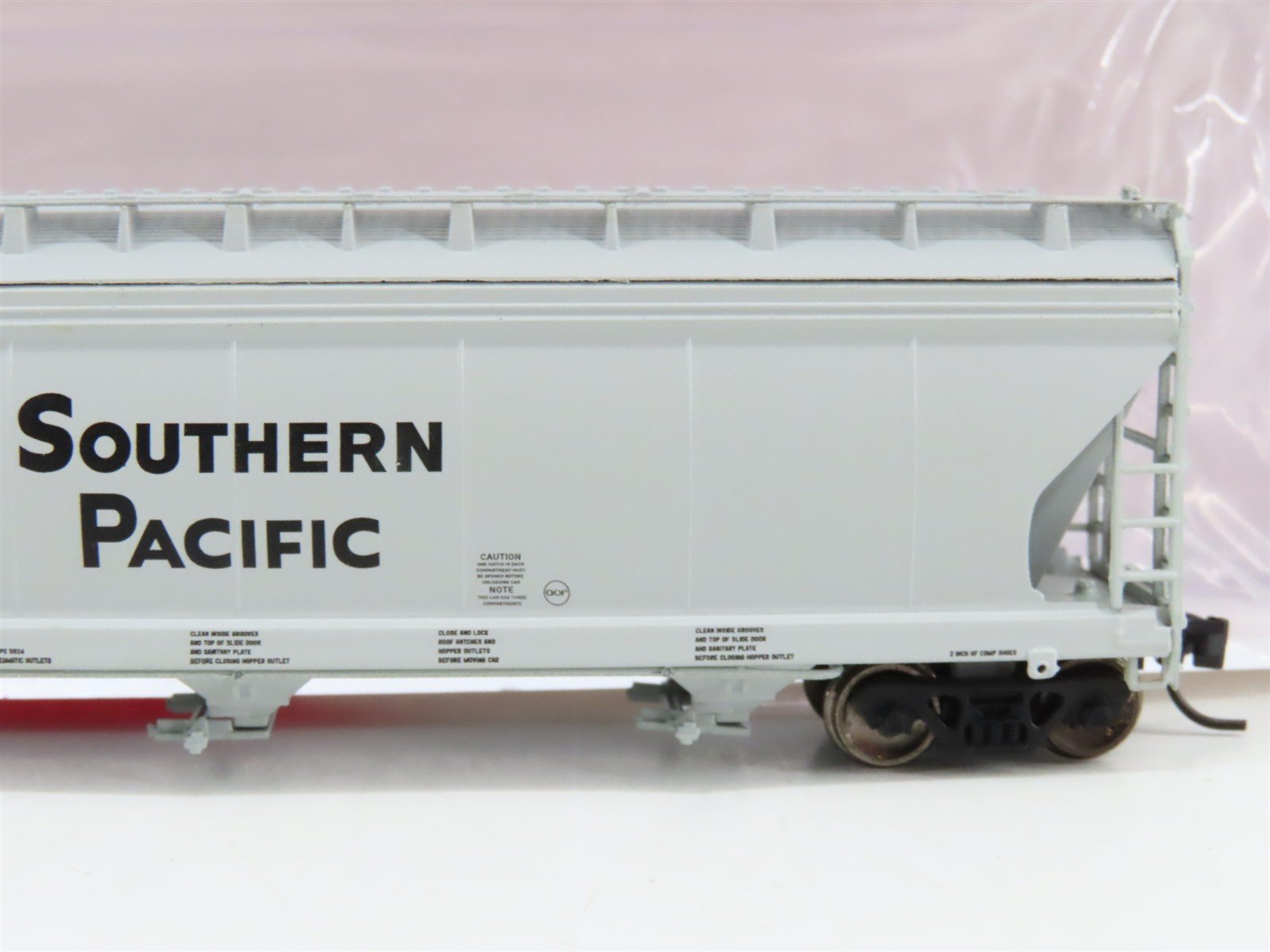 N Scale InterMountain 67003-27 SP Southern Pacific 3-Bay Hopper 496655 RTR