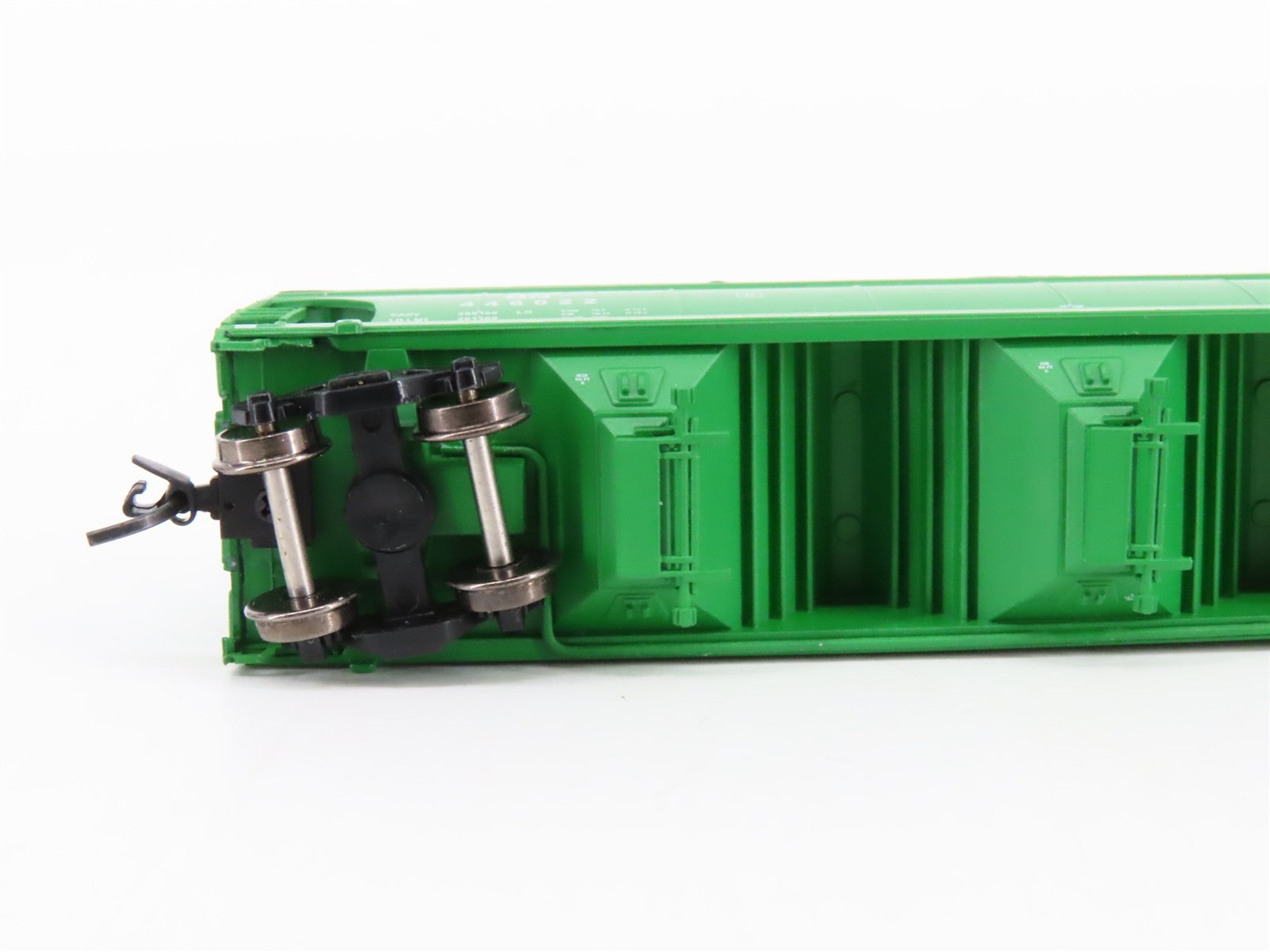 N Scale InterMountain 67001-56 BN Burlington Northern 3-Bay Hopper 446022 RTR