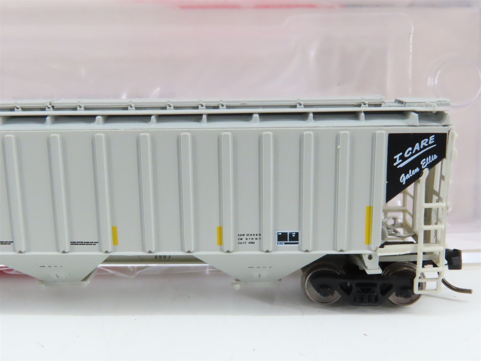 N Scale InterMountain 653104-09 GNBC Farmrail 3-Bay Covered Hopper 2072 RTR