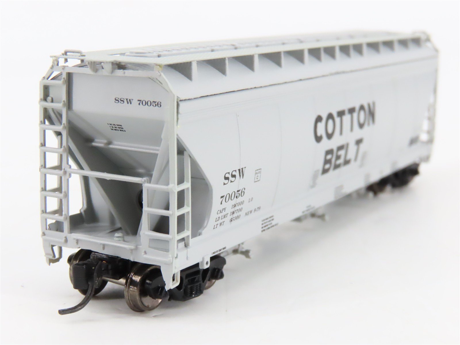 N Scale InterMountain 67044-05 SSW Cotton Belt 3-Bay Hopper 70056 RTR