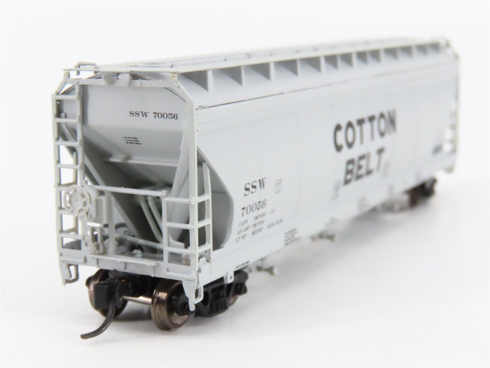 N Scale InterMountain 67044-05 SSW Cotton Belt 3-Bay Hopper 70056 RTR
