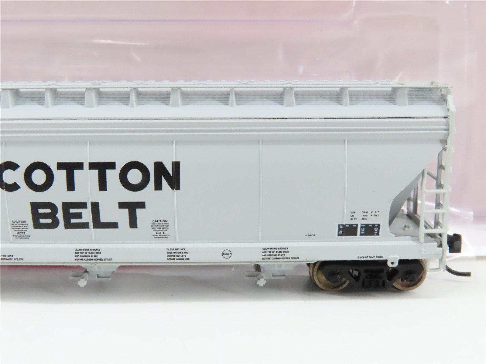 N Scale InterMountain 67044-10 SSW Cotton Belt 3-Bay Covered Hopper 70462 RTR