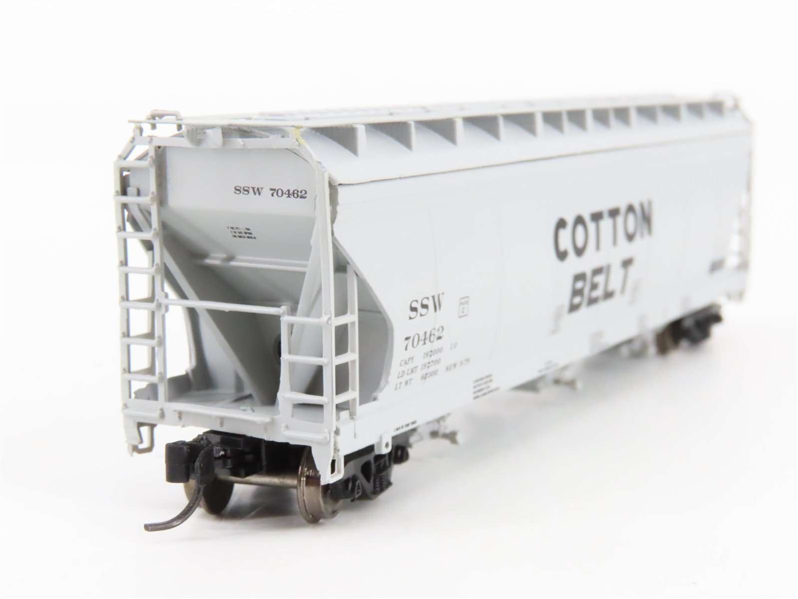 N Scale InterMountain 67044-10 SSW Cotton Belt 3-Bay Covered Hopper 70462 RTR